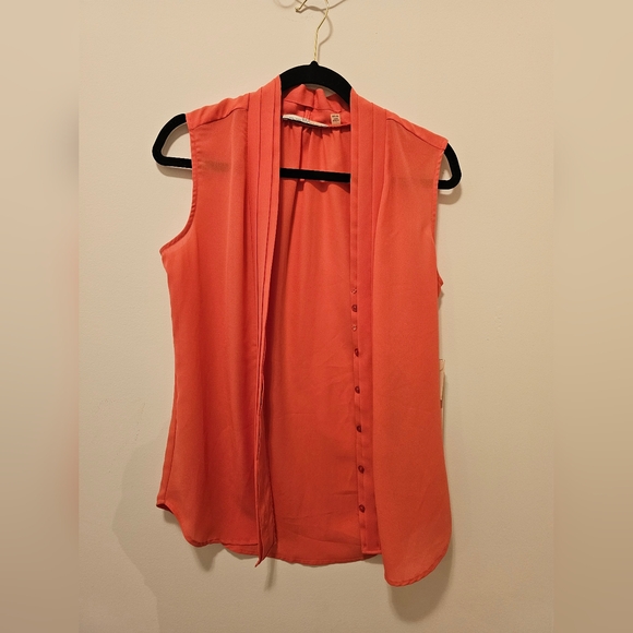 NWT DEX | The Suit Shop New York V-neck Blouse.With buttons.| Sz XS. No flaws. - Picture 5 of 6